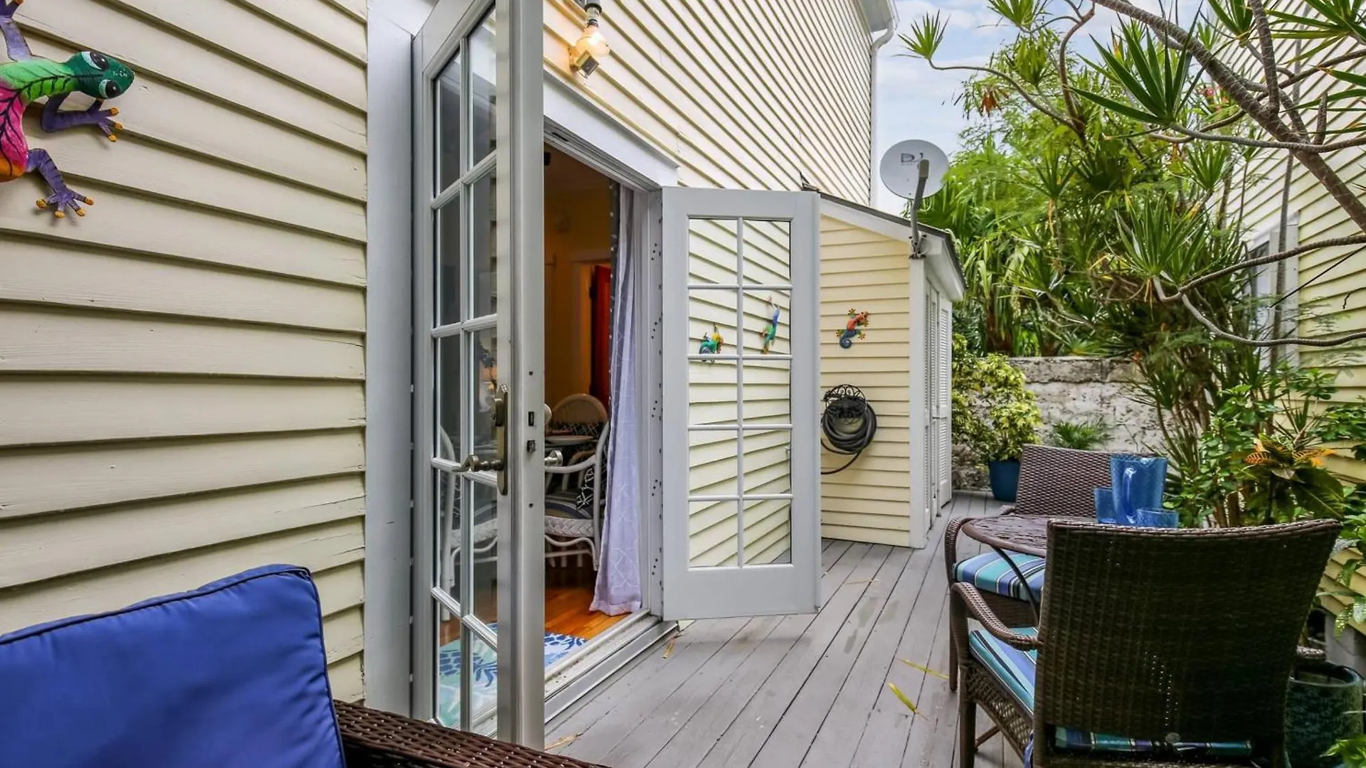 Tumis Time Out By Avantstay Heart Of Old Town W Shared Pool Month Long Stays Only Key West
