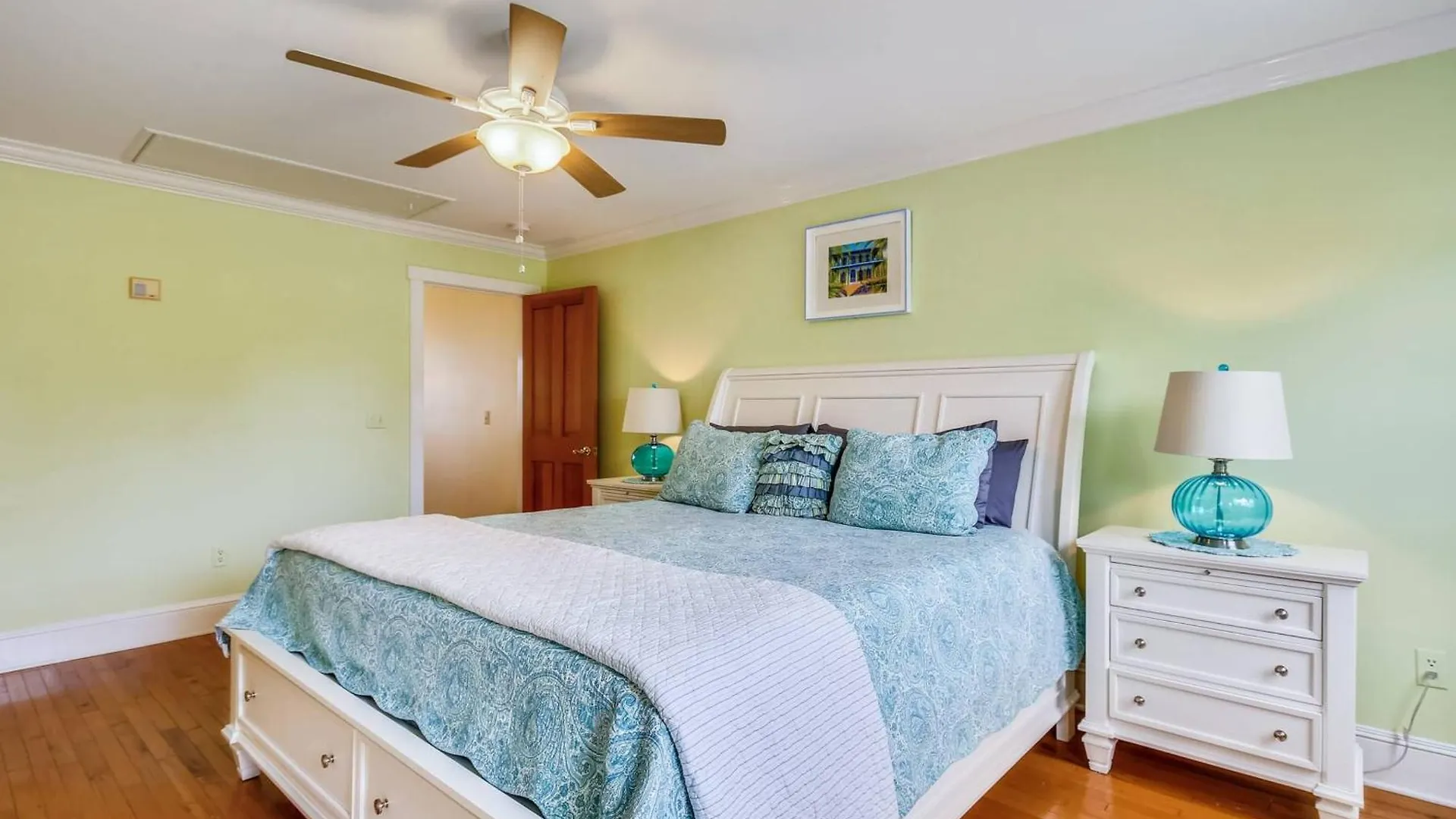 Tumis Time Out By Avantstay Heart Of Old Town W Shared Pool Month Long Stays Only Key West USA
